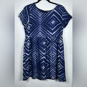 Navy and White Geometric Pattern Dress by Old Navy. Size Medium
